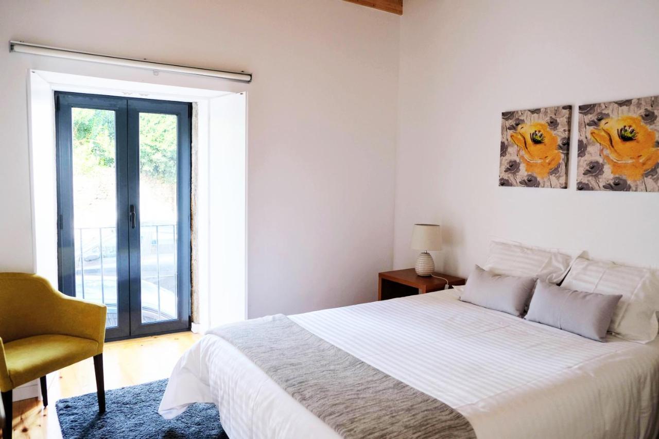 Casa Da Ribeira Guesthouse Cha de Alvares المظهر الخارجي الصورة
